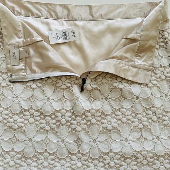Loft Mini Skirt Cream Floral Lace Crochet Exposed Zipper Lined Petite 10P NEW - Picture 8 of 12